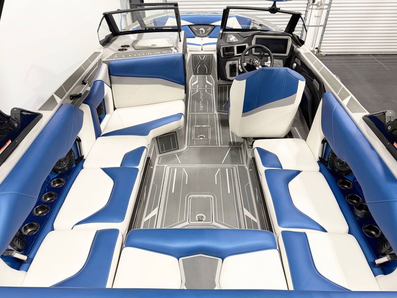 2025 Centurion Nv233